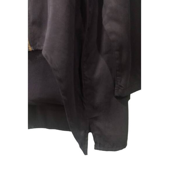 Chabi Chic Front Cropped Top with 3/4 Sleeves and Longer Back, Black, Sz L - Picture 3 of 7